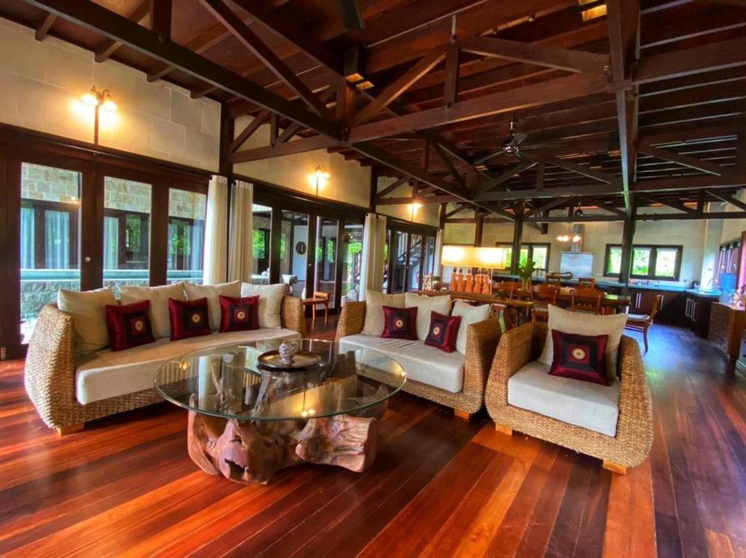 Kudat Riviera Exclusive Beach Villas Exterior photo