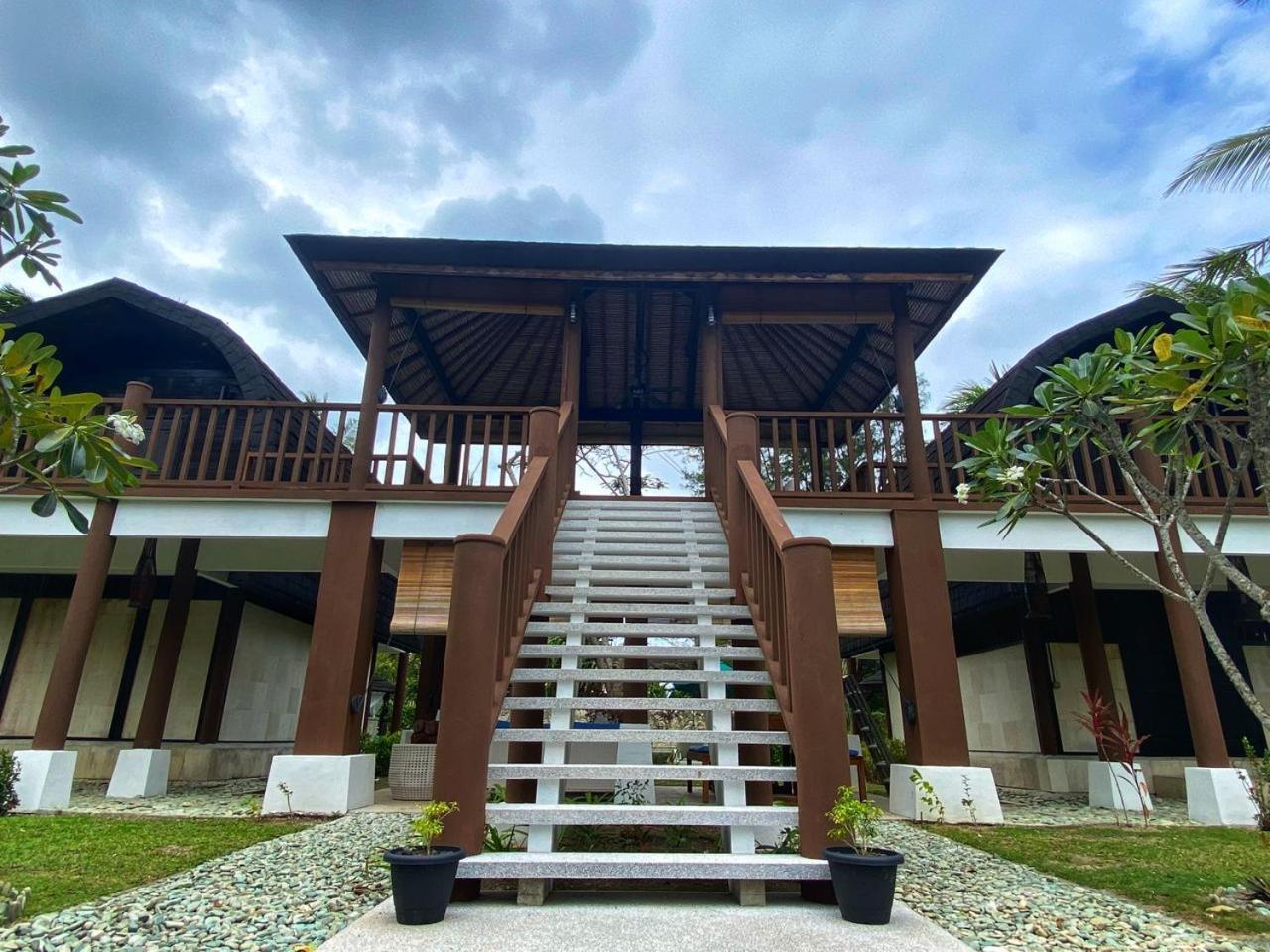 Kudat Riviera Exclusive Beach Villas Exterior photo